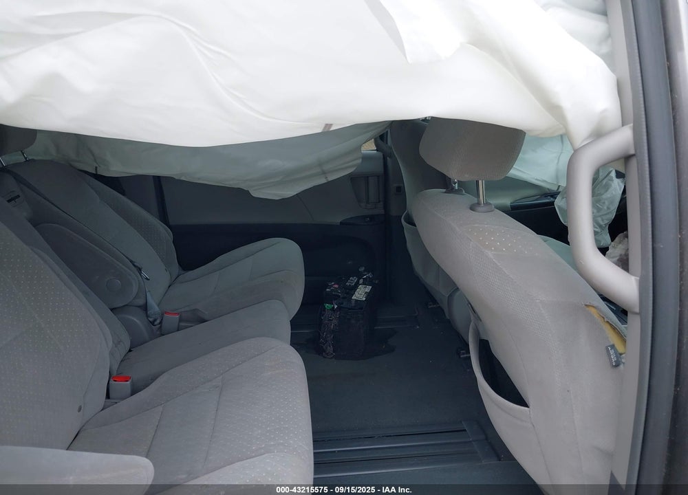 2018 TOYOTA SIENNA VIN: 5TDKZ3DCXJS944116