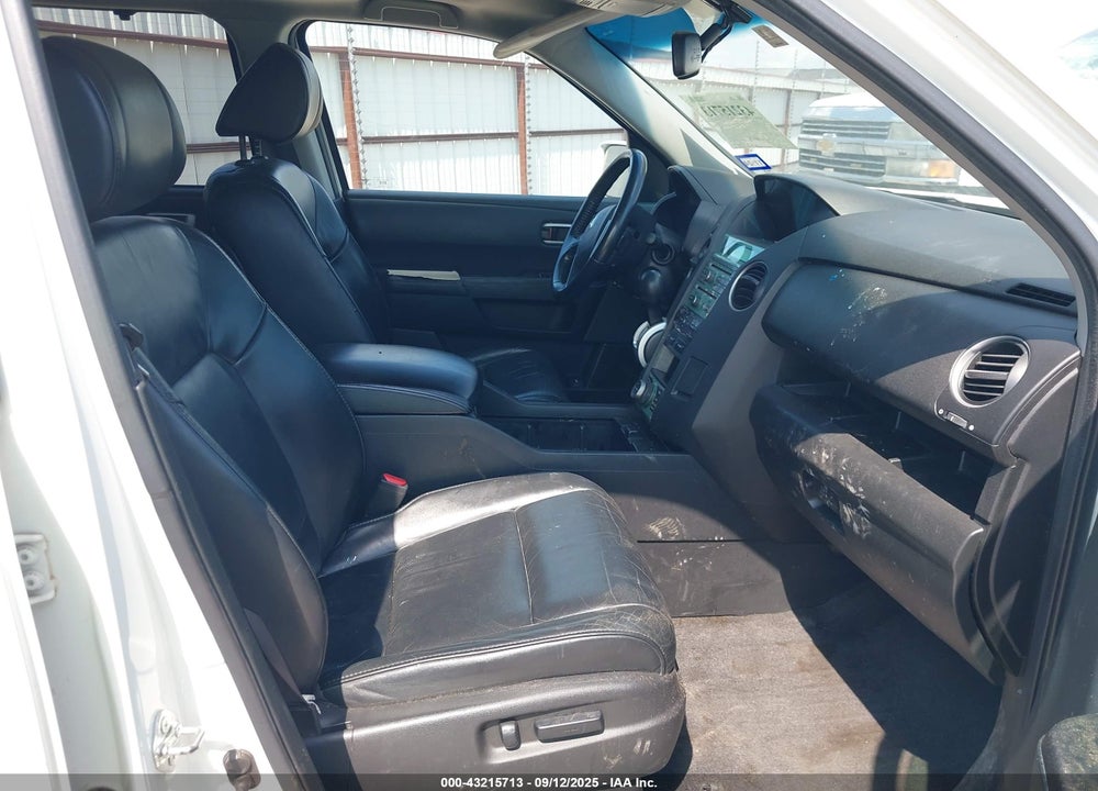 2011 HONDA PILOT VIN: 5FNYF3H91BB045409