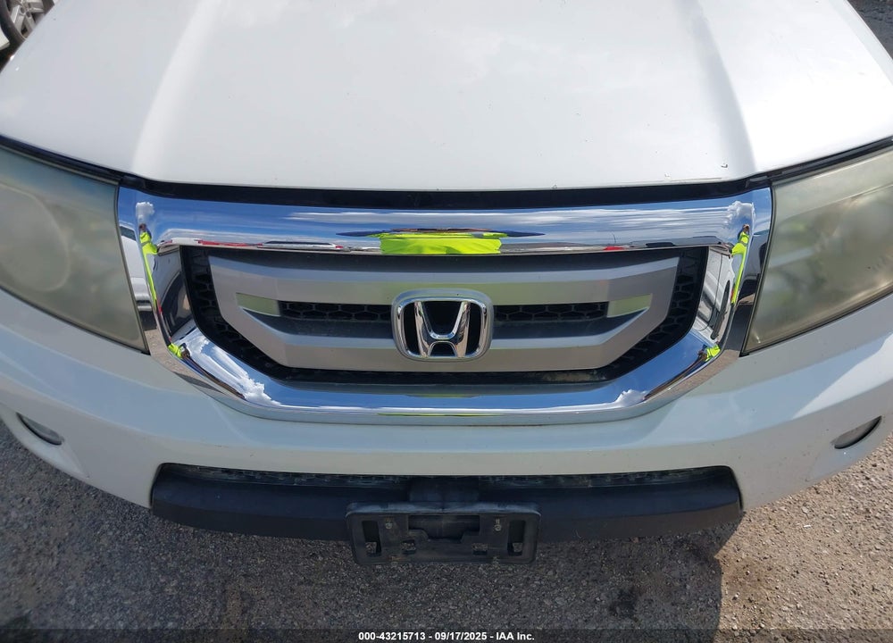 2011 HONDA PILOT VIN: 5FNYF3H91BB045409