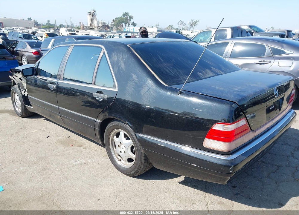 1998 MERCEDES-BENZ S 320 VIN: WDBGA33G6WA403343