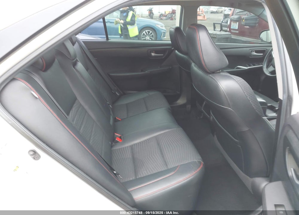 2015 TOYOTA CAMRY SE VIN: 4T1BF1FK7FU952545