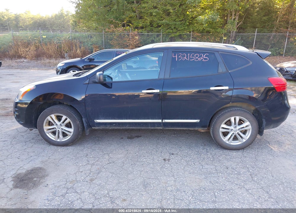 2015 NISSAN ROGUE VIN: JN8AS5MV3FW763836