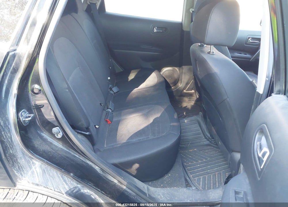 2015 NISSAN ROGUE VIN: JN8AS5MV3FW763836