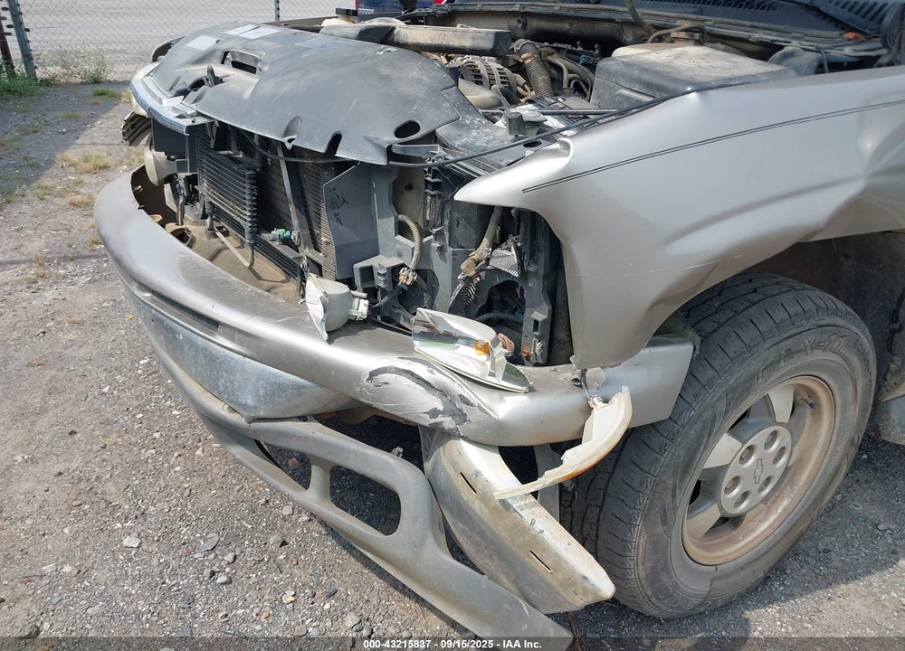 2003 CHEVROLET SUBURBAN 1500 LT VIN: 3GNEC16Z03G293527