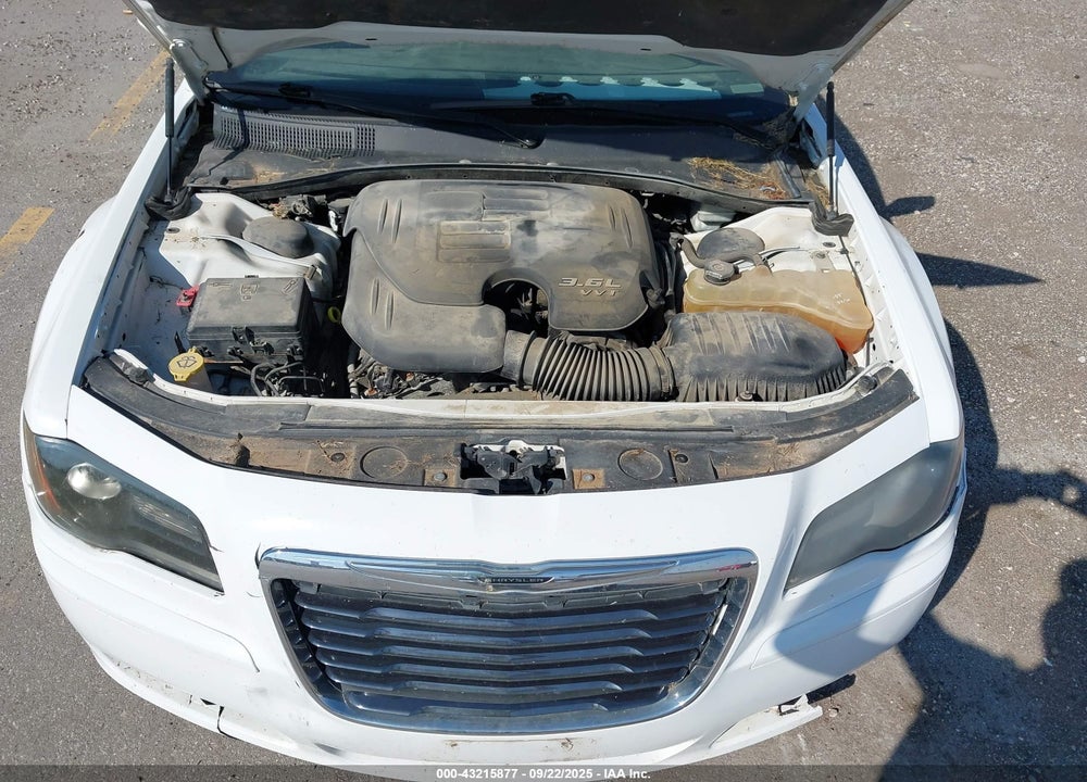 2012 CHRYSLER 300 VIN: 2C3CCABGXCH289543