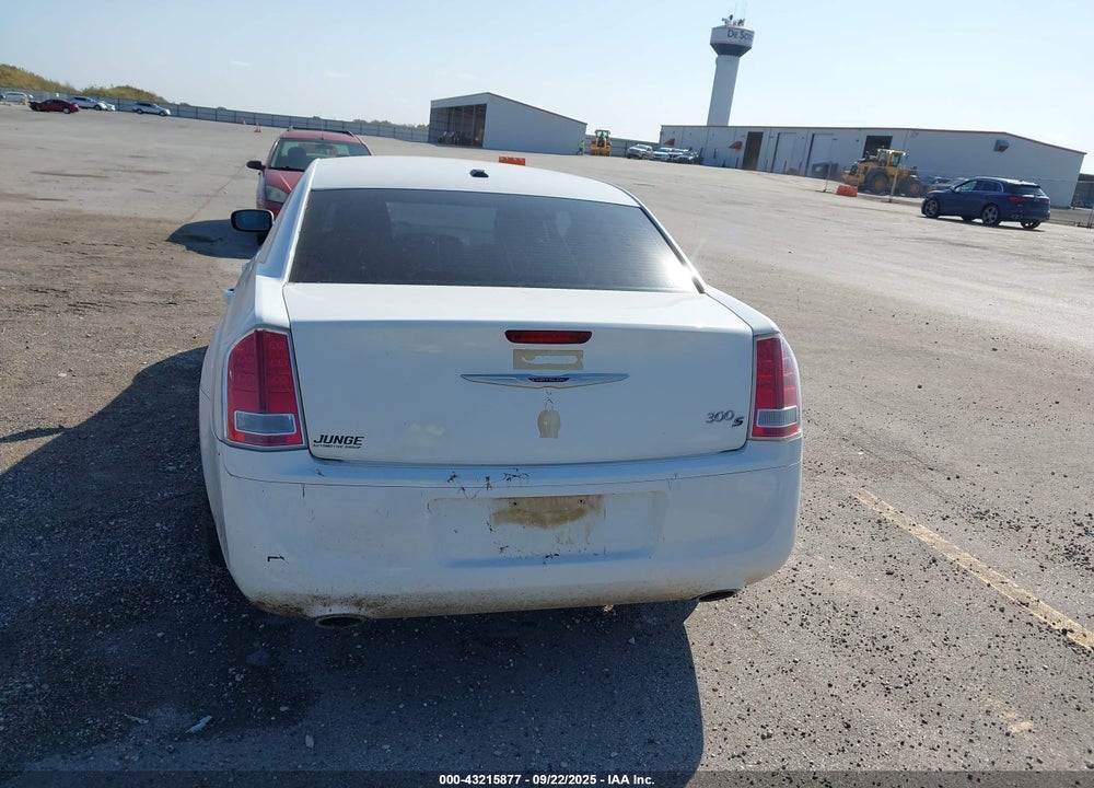 2012 CHRYSLER 300 VIN: 2C3CCABGXCH289543