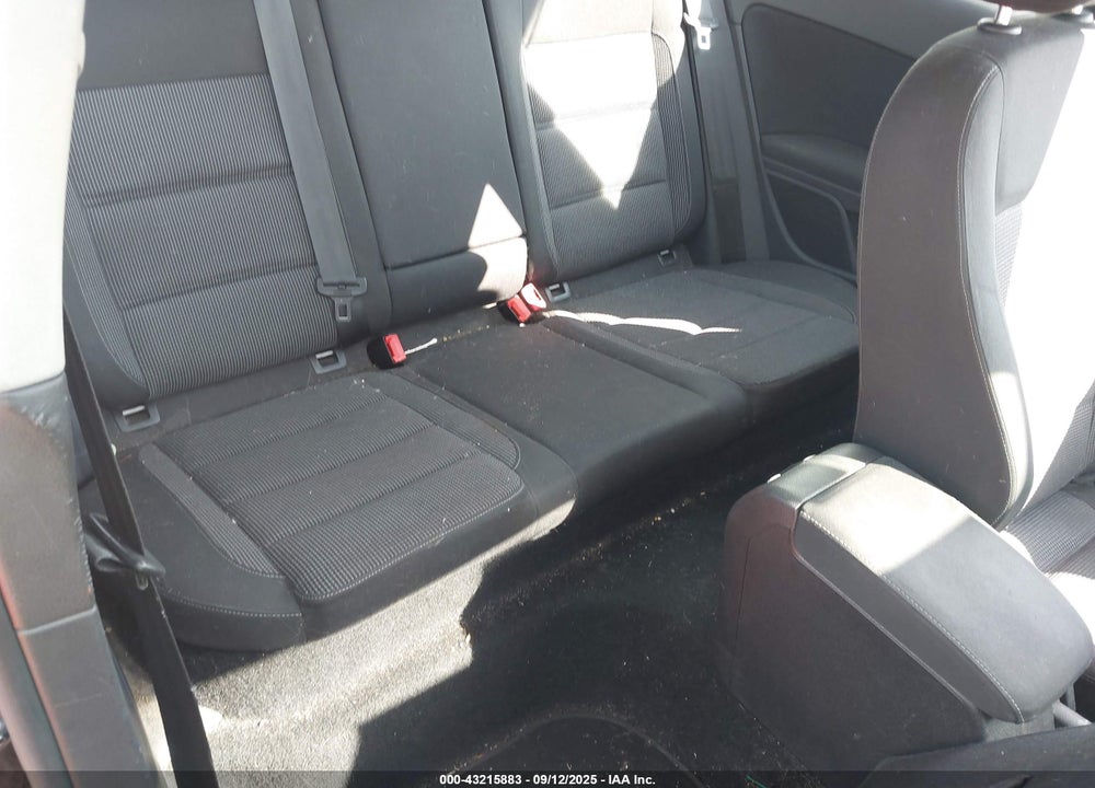 2012 VOLKSWAGEN GOLF VIN: WVWBB7AJ5CW111986
