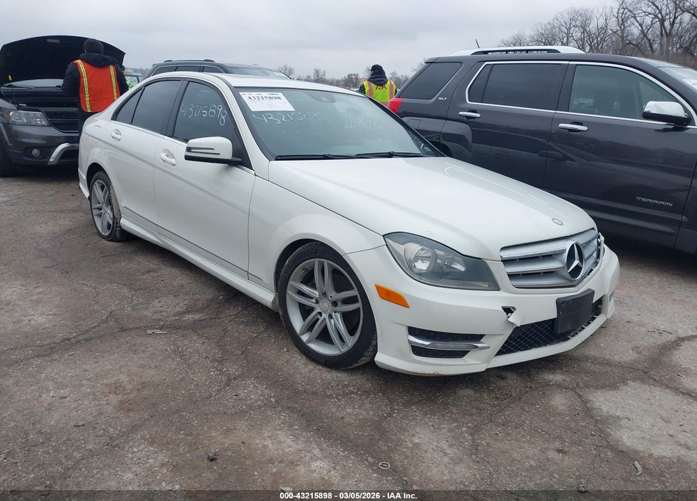 2012 MERCEDES-BENZ C 300 SPORT 4MATIC VIN: WDDGF8BB1CR201941