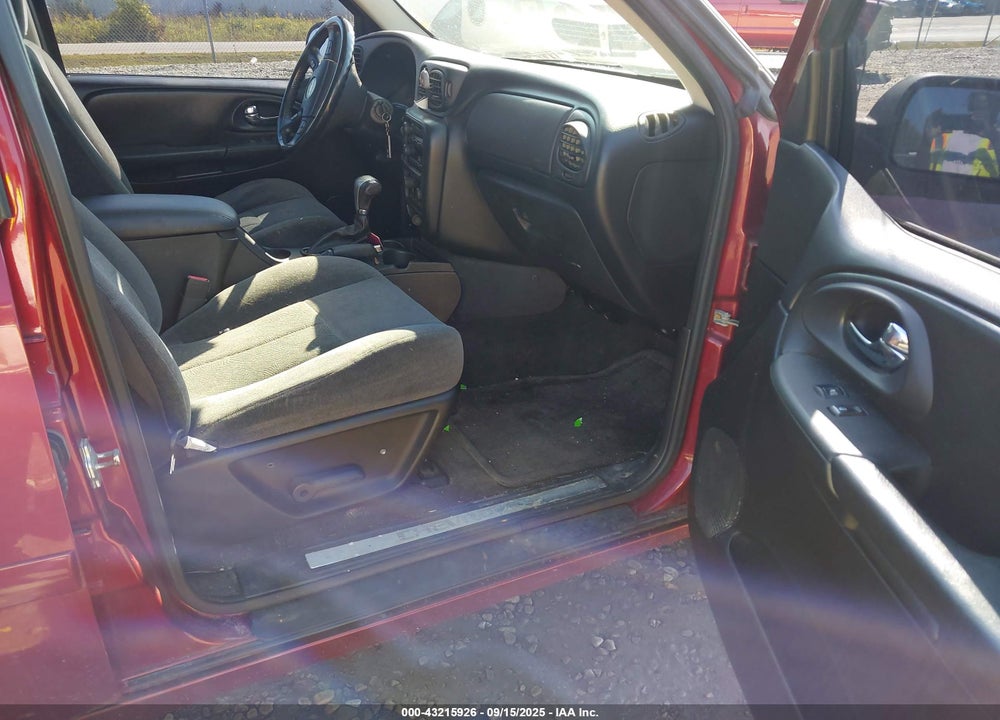 2006 CHEVROLET TRAILBLAZER LT VIN: 1GNDT13S562167843