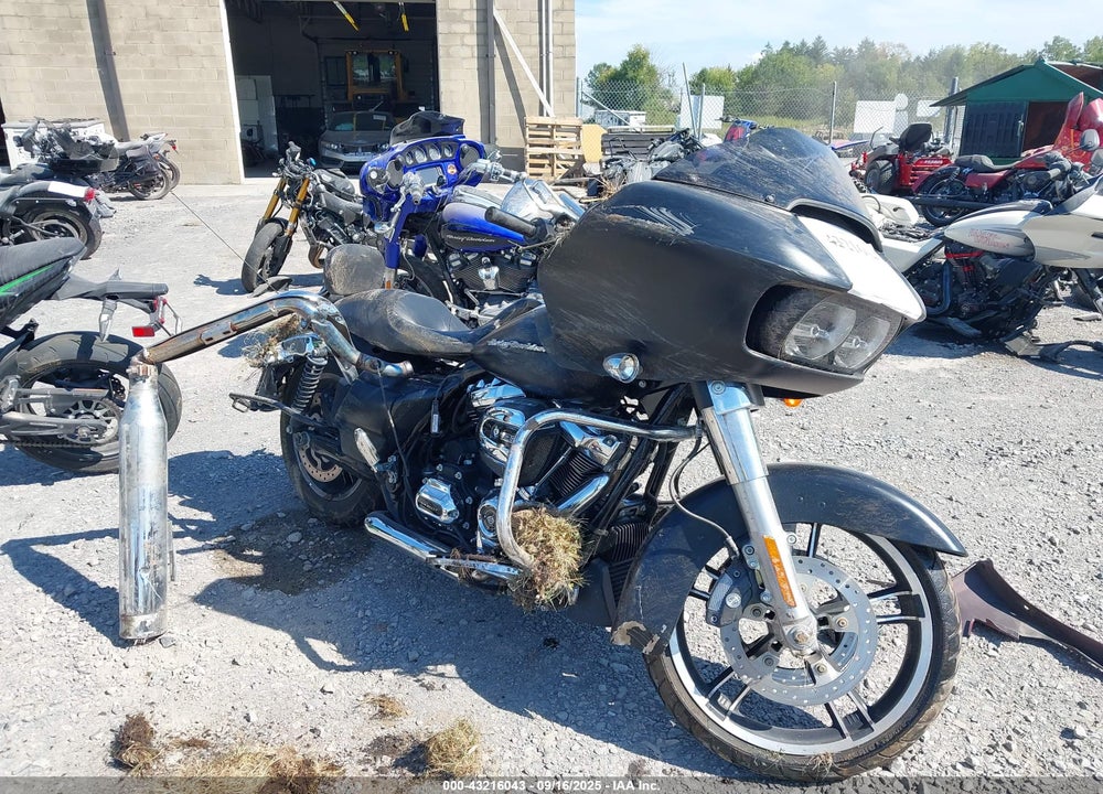 2018 HARLEY-DAVIDSON FLTRX ROAD GLIDE VIN: 1HD1KHC19JB665176