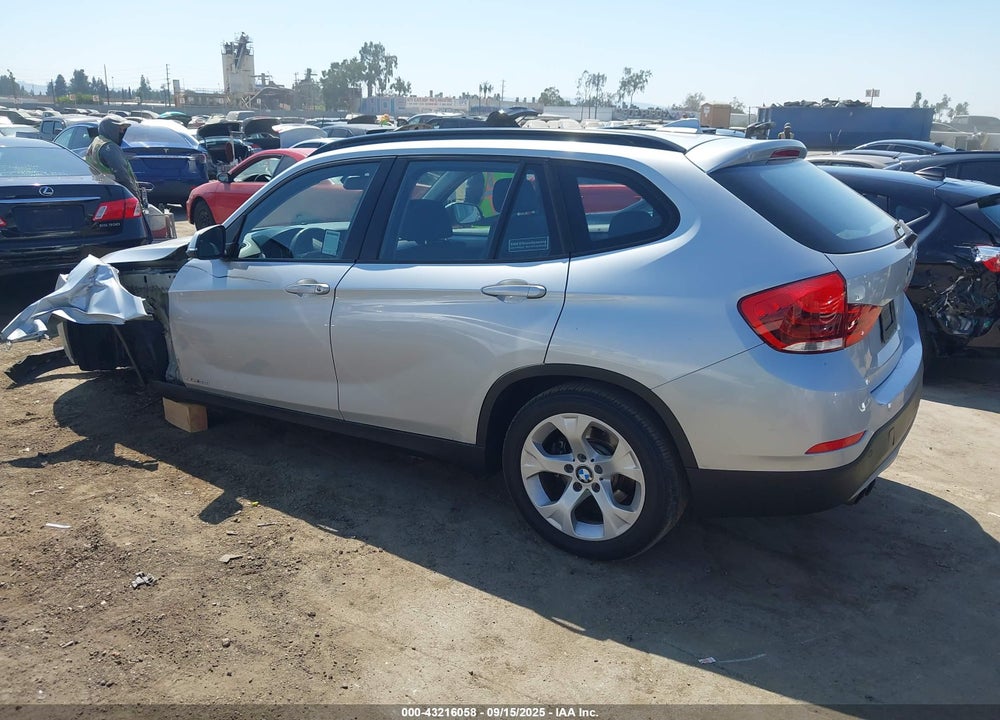 2015 BMW X1 VIN: WBAVM1C50FV497731