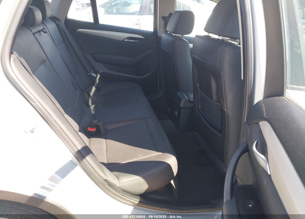 2015 BMW X1 VIN: WBAVM1C50FV497731