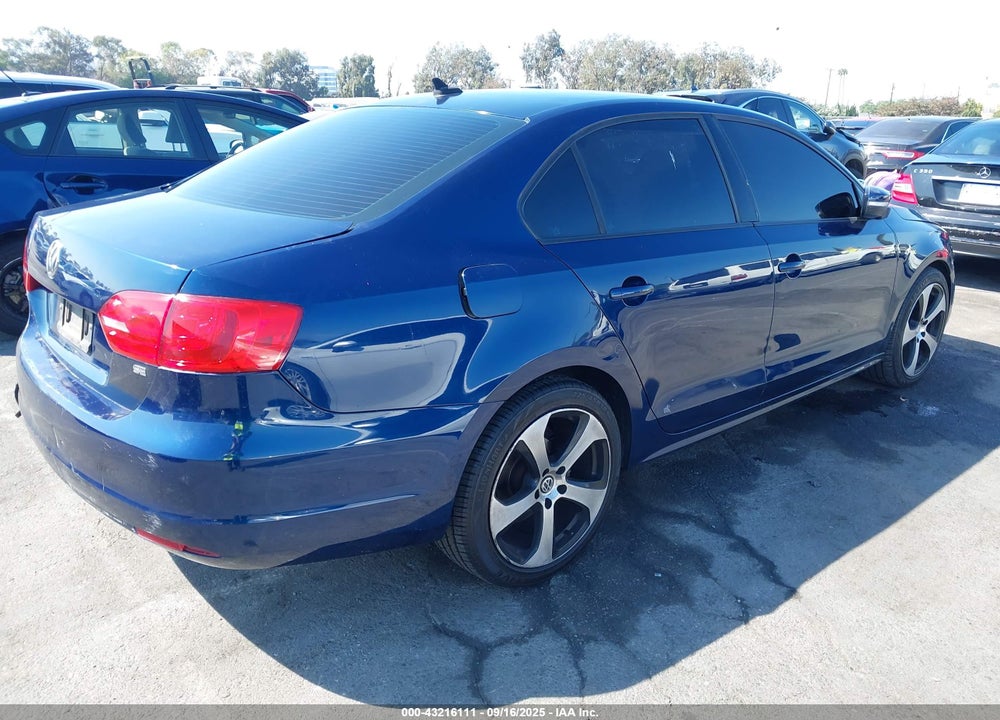 2014 VOLKSWAGEN JETTA VIN: 3VWD17AJ8EM427586