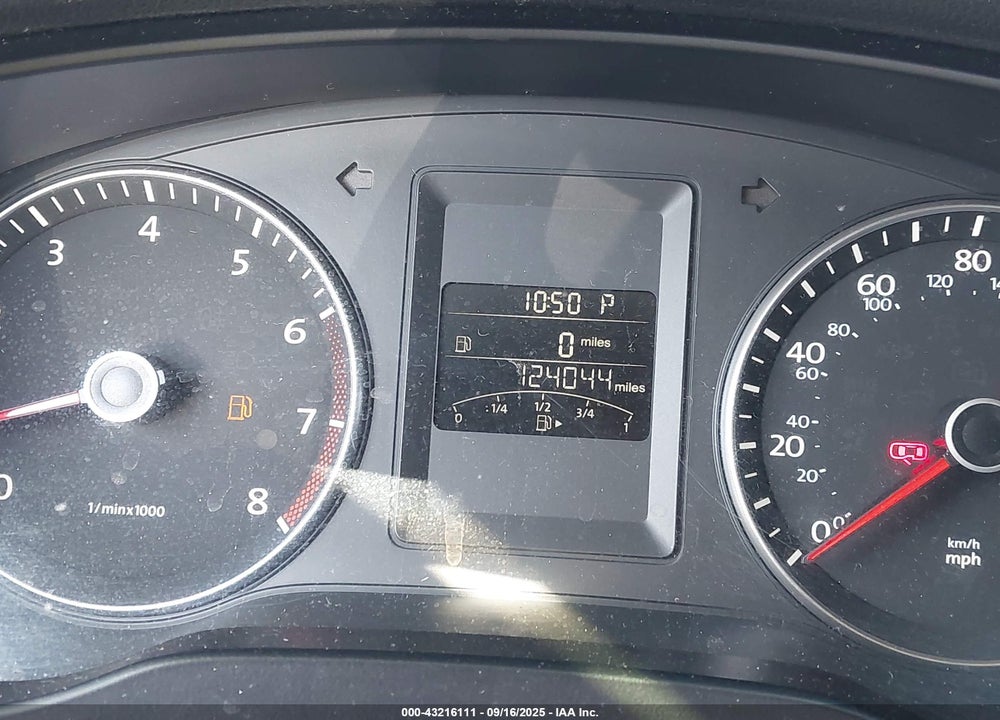 2014 VOLKSWAGEN JETTA VIN: 3VWD17AJ8EM427586
