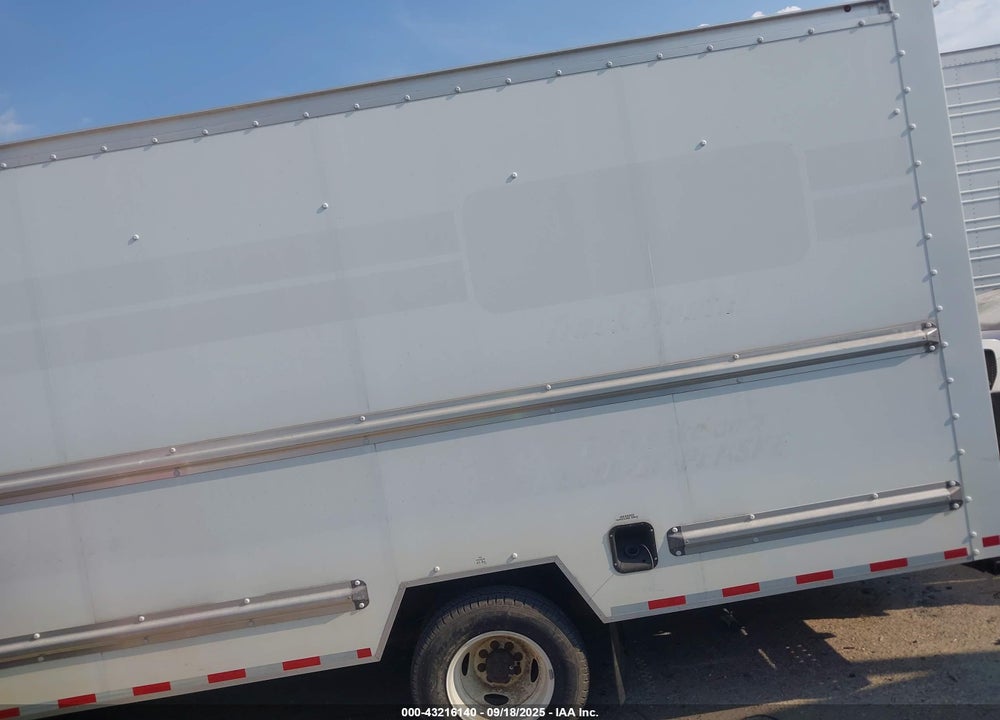 2022 FORD E-350 CUTAWAY VIN: 1FDWE3FN2NDC03614
