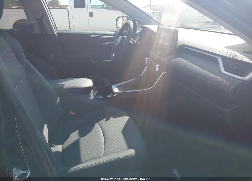 2021 TOYOTA RAV4 VIN: 2T3W1RFV9MC098172