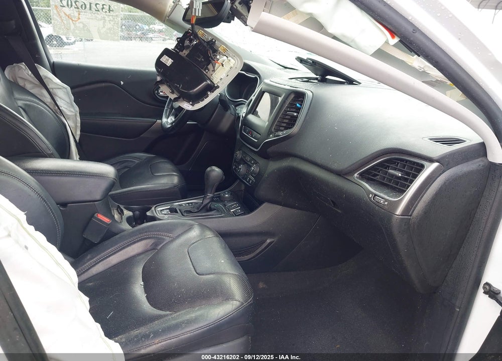 2020 JEEP CHEROKEE VIN: 1C4PJMLX5LD637202