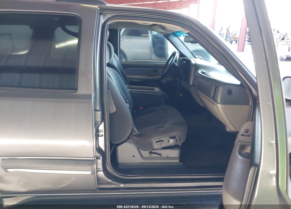 2002 CHEVROLET TAHOE LS VIN: 1GNEC13V82J264534