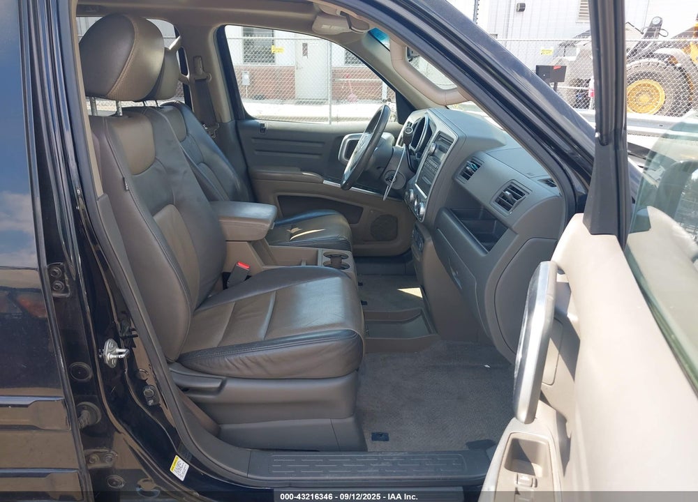 2006 HONDA RIDGELINE RTL VIN: 2HJYK16556H505859