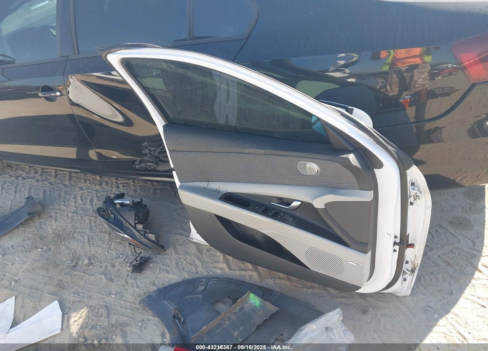2023 HYUNDAI ELANTRA HYBRID VIN: KMHLN4AJXPU037813