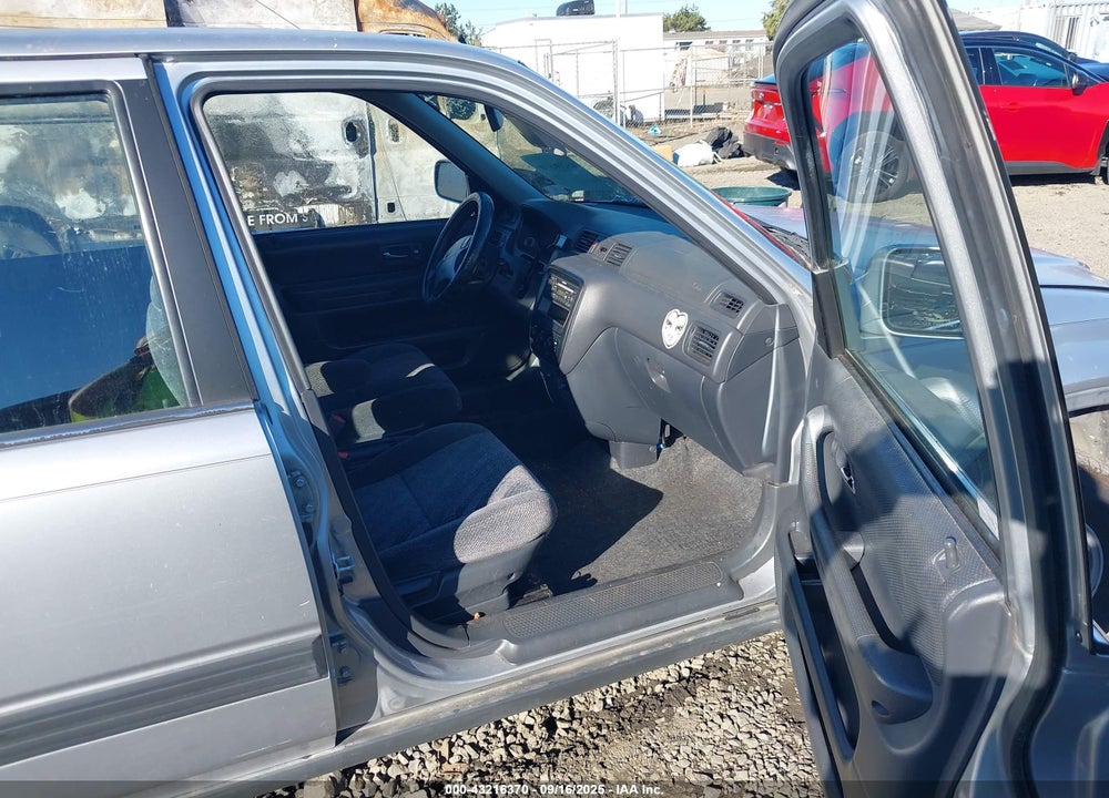 2001 HONDA CR-V EX VIN: JHLRD18631S026885