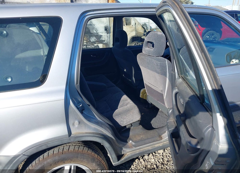 2001 HONDA CR-V EX VIN: JHLRD18631S026885