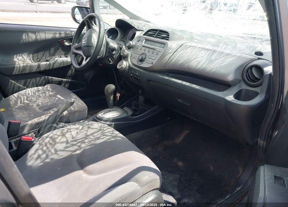 2009 HONDA FIT VIN: JHMGE88239S012583