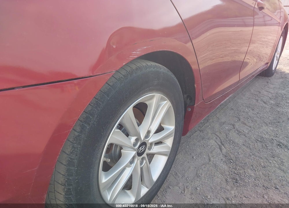 2013 HYUNDAI SONATA GLS VIN: 5NPEB4AC8DH724656
