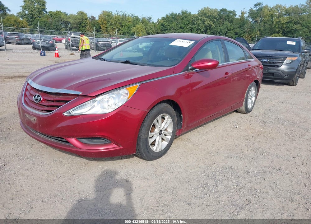 2013 HYUNDAI SONATA GLS VIN: 5NPEB4AC8DH724656