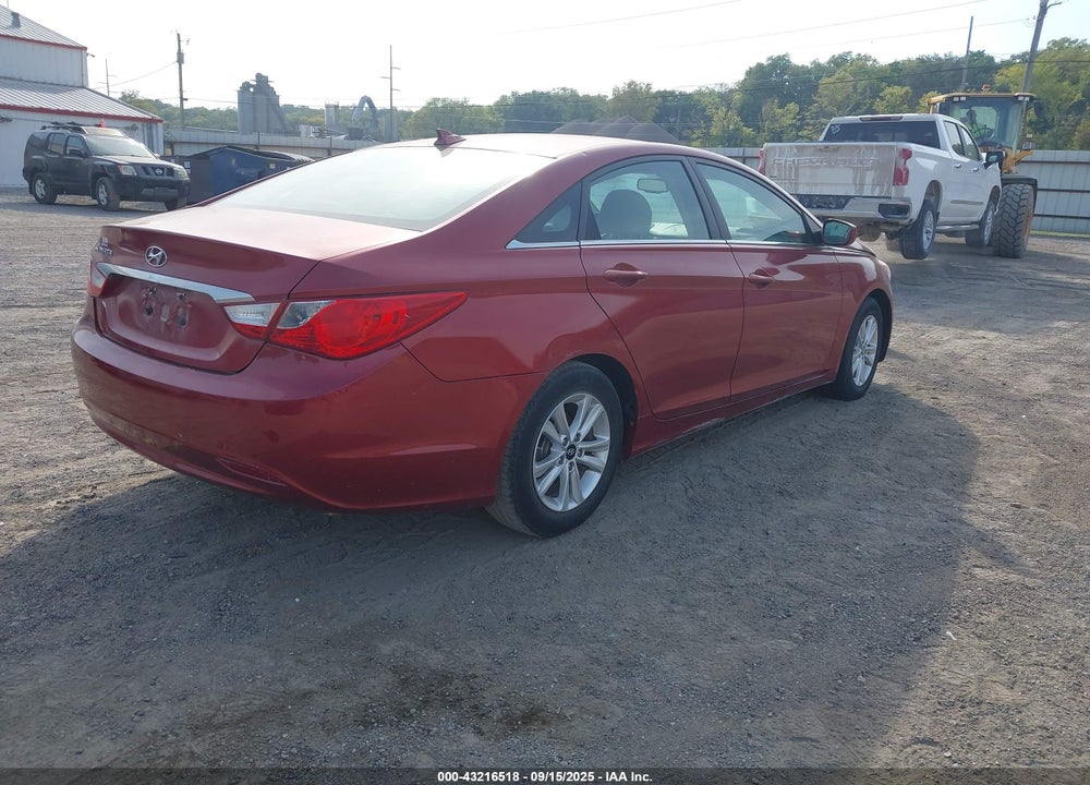 2013 HYUNDAI SONATA GLS VIN: 5NPEB4AC8DH724656