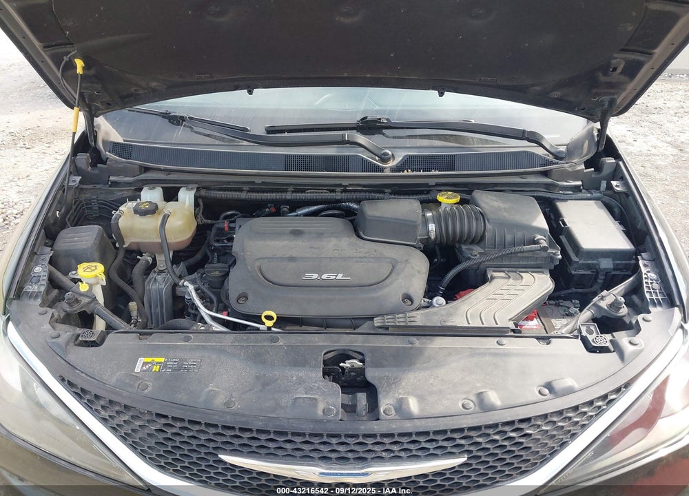 2017 CHRYSLER PACIFICA TOURING VIN: 2C4RC1DG5HR623224