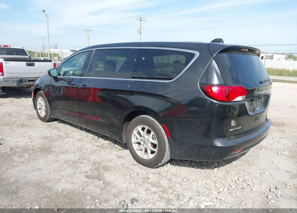 2017 CHRYSLER PACIFICA TOURING VIN: 2C4RC1DG5HR623224