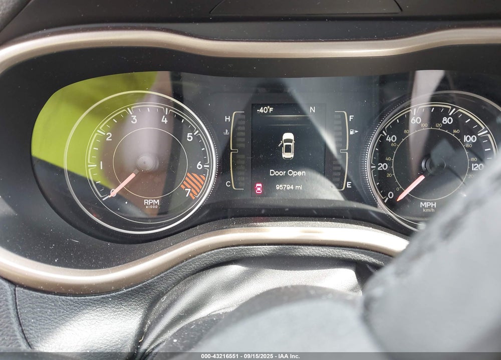 2014 JEEP CHEROKEE VIN: 1C4PJMAB1EW246983