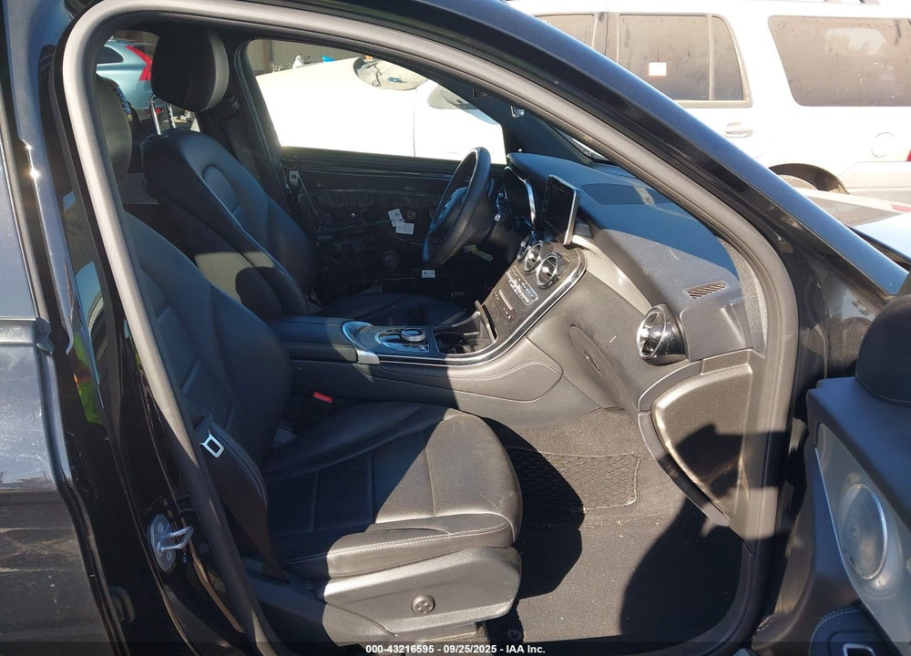 2019 MERCEDES-BENZ GLC 300 4MATIC VIN: WDC0G4KB1KV170997