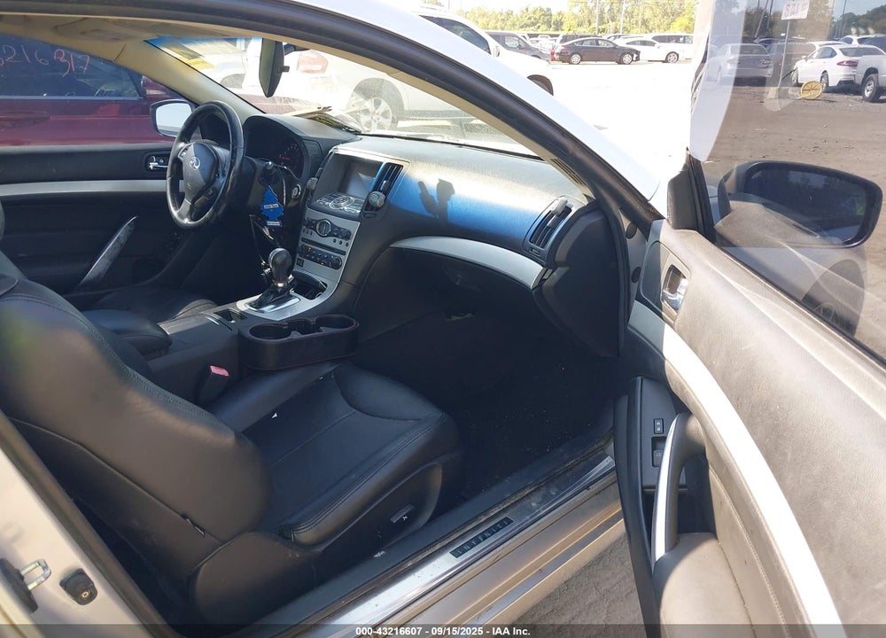 2008 INFINITI G37 VIN: JNKCV64E88M120333