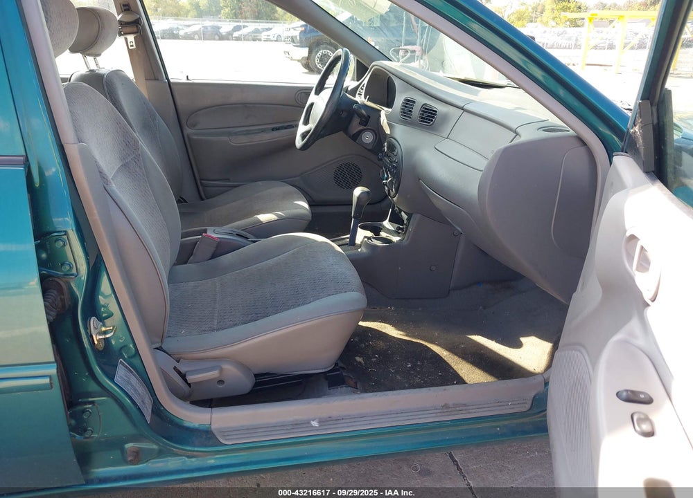 1998 FORD ESCORT SE/SPORT VIN: 1FAFP13P7WW241831