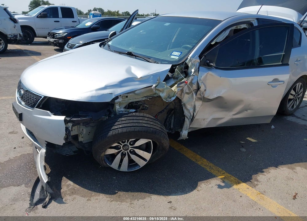 2013 KIA FORTE EX VIN: KNAFU5A25D5684559
