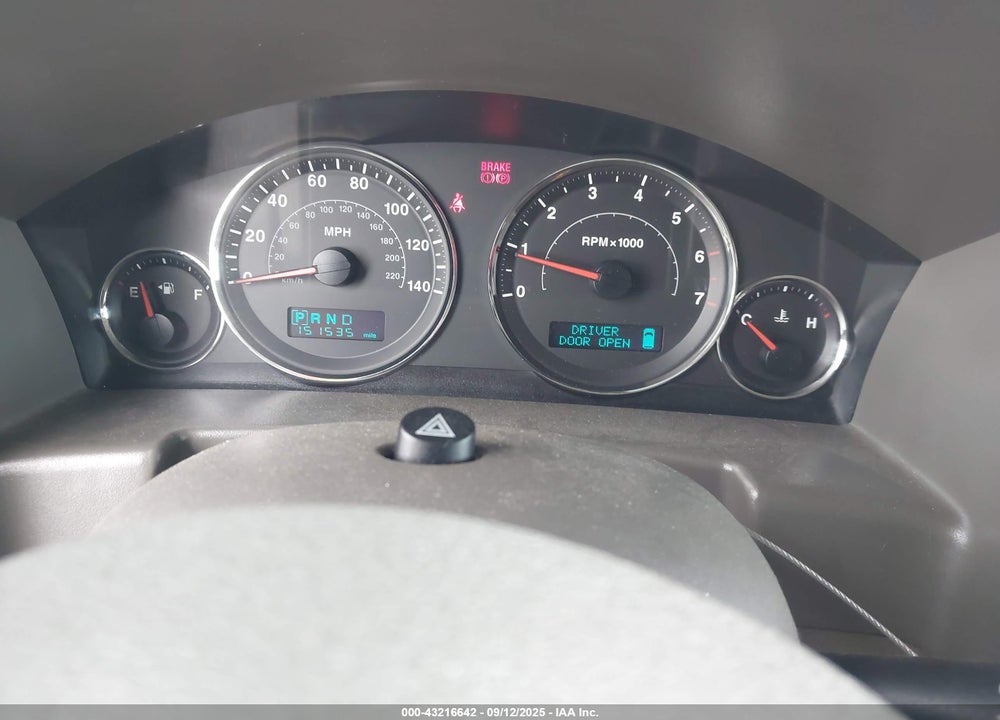 2006 JEEP COMMANDER VIN: 1J8HH48N96C335213
