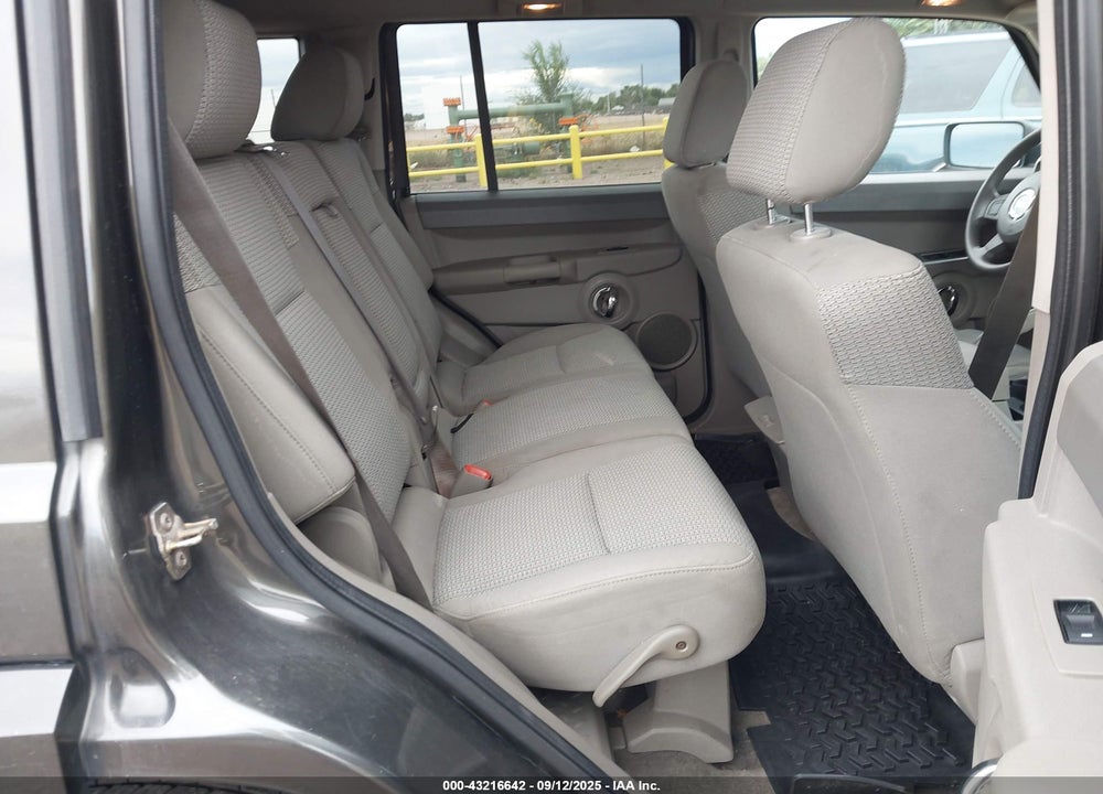 2006 JEEP COMMANDER VIN: 1J8HH48N96C335213