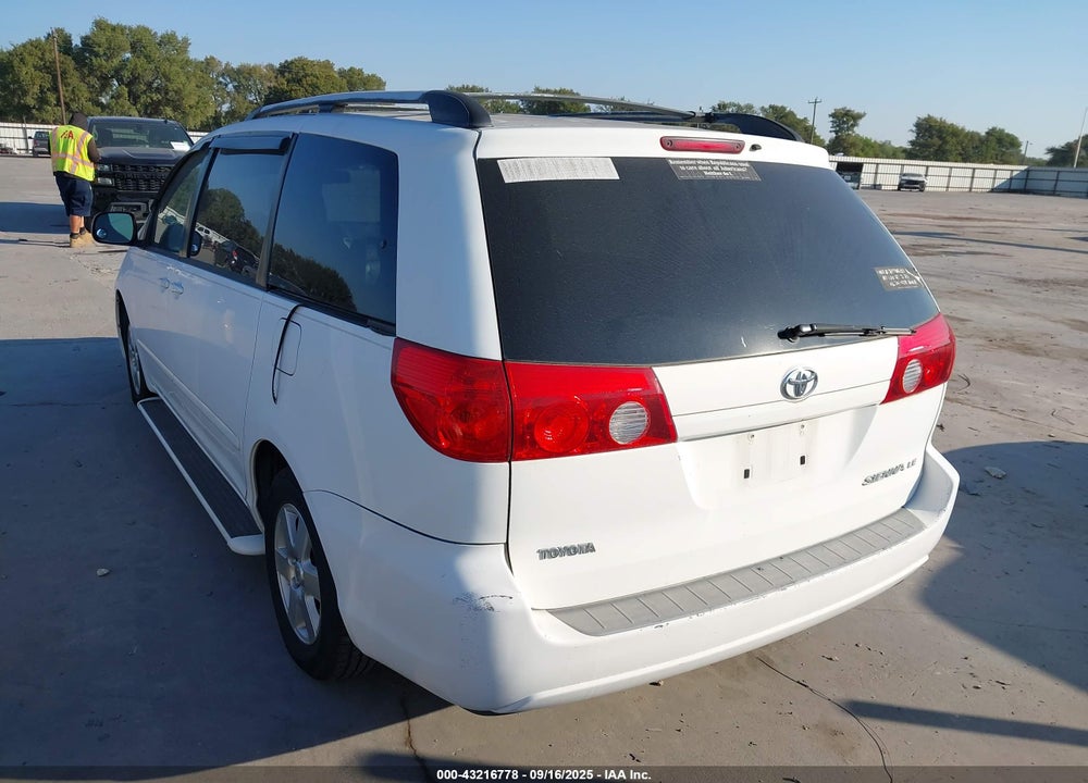 2008 TOYOTA SIENNA VIN: 5TDZK23C38S209888