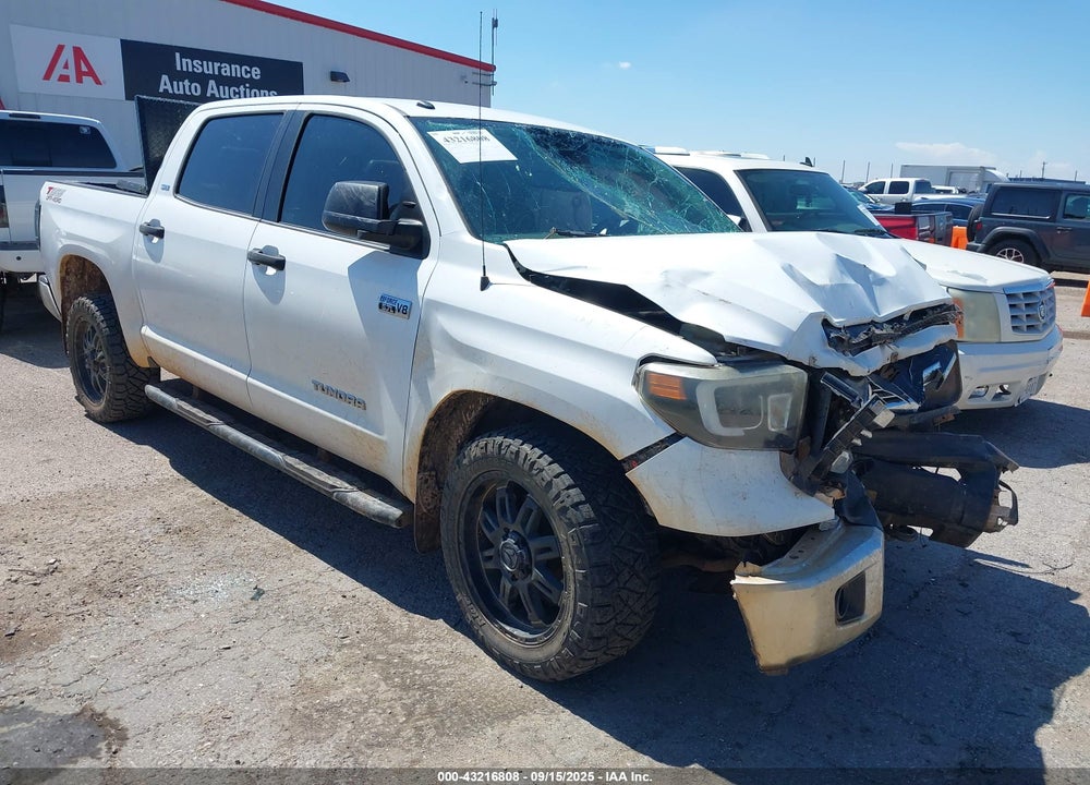 2014 TOYOTA TUNDRA SR5 5.7L V8 VIN: 5TFDW5F19EX354028