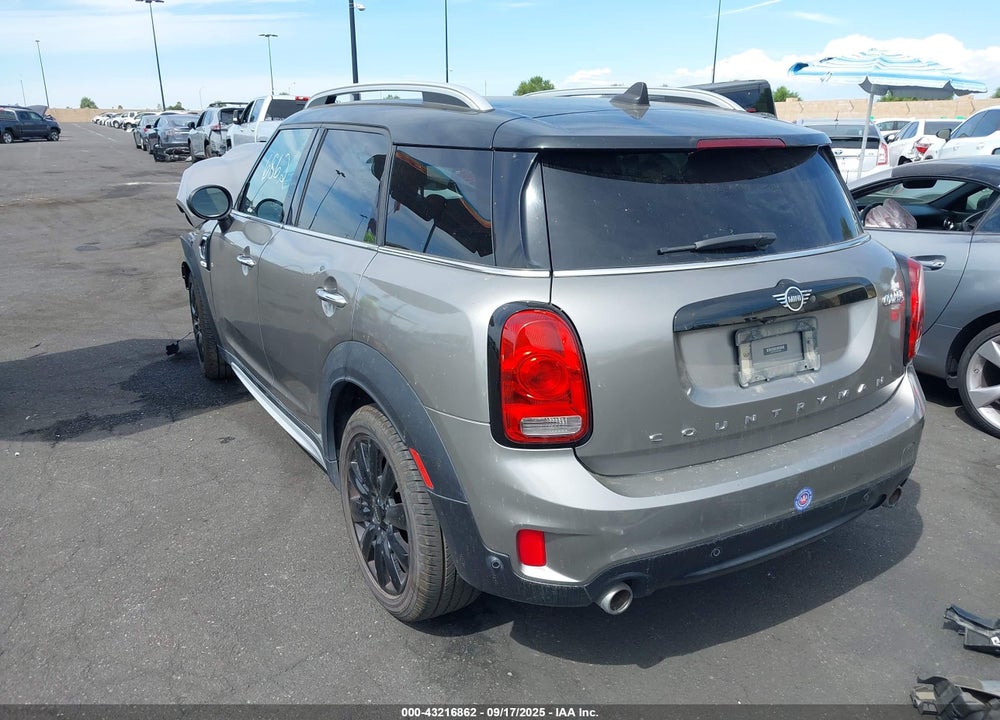 2019 MINI COUNTRYMAN COOPER S VIN: WMZYT3C50K3E96585