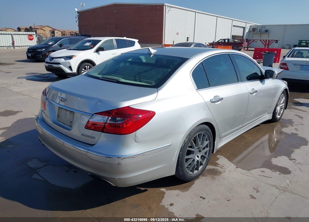 2013 HYUNDAI GENESIS VIN: KMHGC4DDXDU222114