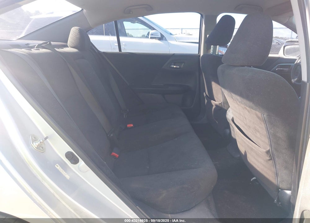 2013 HONDA ACCORD VIN: 1HGCR2F35DA018365