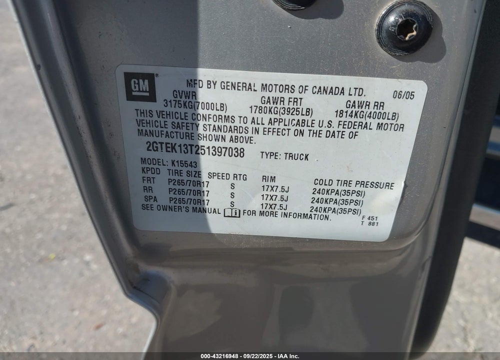 2005 GMC SIERRA 1500 SLE VIN: 2GTEK13T251397038