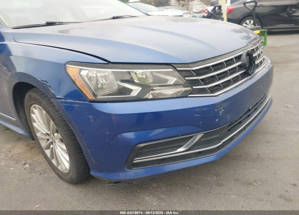 2016 VOLKSWAGEN PASSAT VIN: 1VWBT7A35GC032496