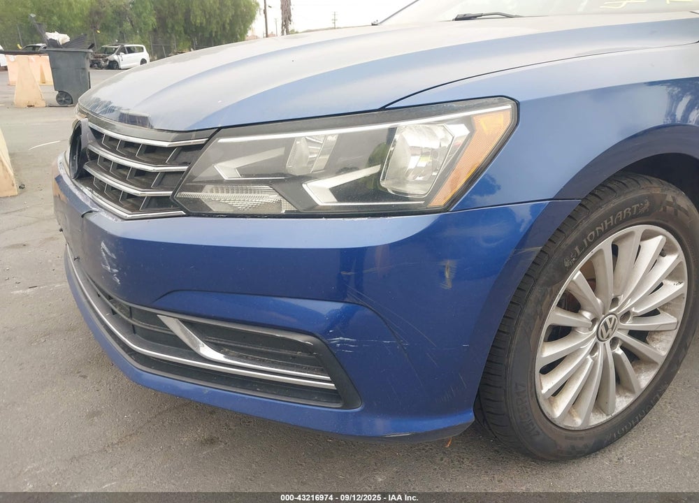 2016 VOLKSWAGEN PASSAT VIN: 1VWBT7A35GC032496