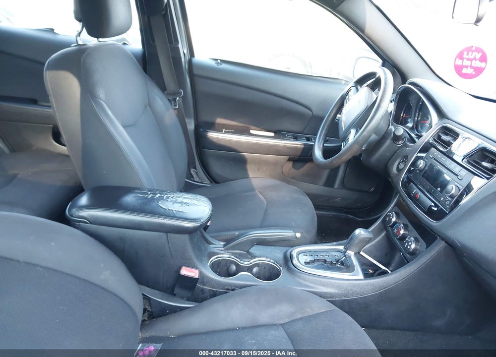 2012 CHRYSLER 200 VIN: 1C3CCBABXCN317666
