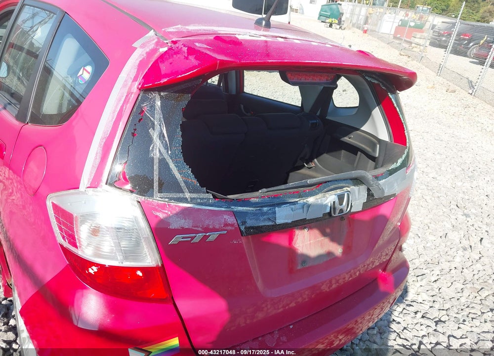 2010 HONDA FIT VIN: JHMGE8H49AS008382