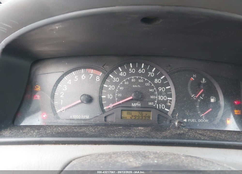 2005 TOYOTA COROLLA CE VIN: JTDBR32E352055806